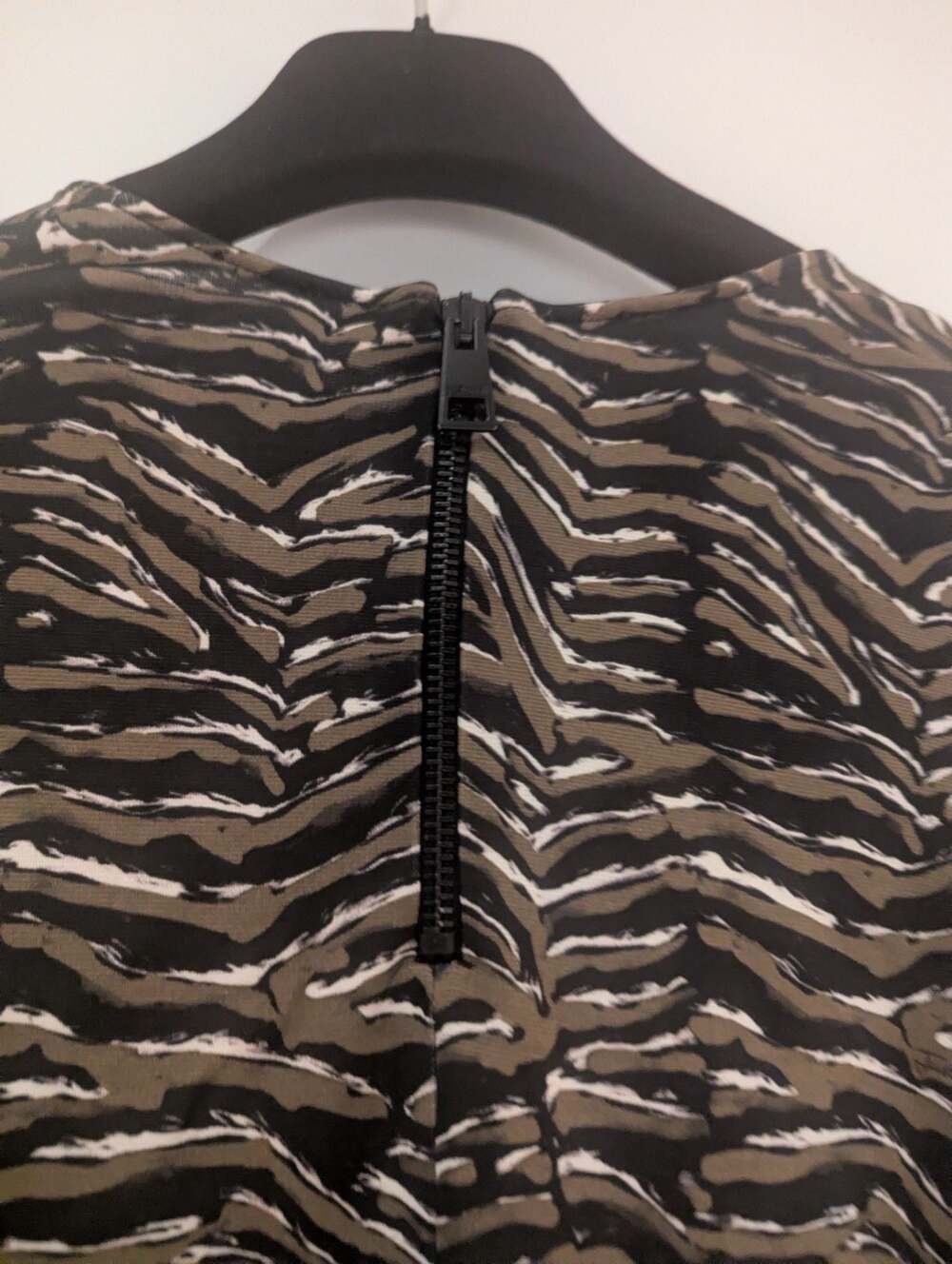 Just Cavalli Zebra Print Short Sleeve Dress Size 36 - Picture 9 of 9
